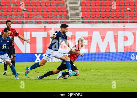 MALLORCA, ESPAGNE - AOÛT 20: Alex Moreno de Real Betis et Pablo Maffeo de RCD Mallorca dans le match entre RCD Mallorca et Real Betis de la Liga Santander sur 20 août 2022 à visiter le stade de Majorque son Moix à Majorque, Espagne. (Photo de Samuel Carreño/PxImages) Banque D'Images