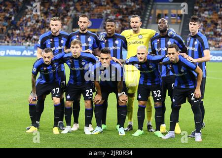 Milan, Italie. 20th août 2022. Les joueurs du FC Internazionale posent pour une photo d'équipe avant la série Un match entre le FC Internazionale et Spezia Calcio au Stadio Giuseppe Meazza sur 20 août 2022 à Milan Italie . Credit: Marco Canoniero / Alamy Live News Banque D'Images