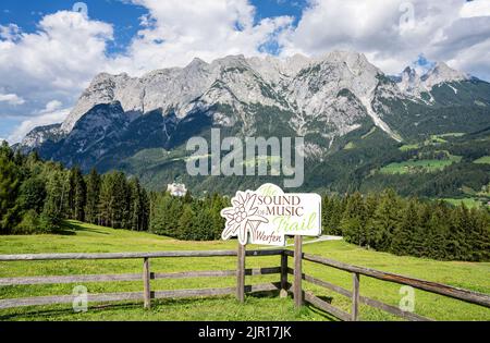 Aire de pique-nique et pré au sentier Sound of Music près de Werfen, Autriche Banque D'Images