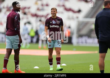 Stade de Londres, Londres, Royaume-Uni. 21st août 2022. Premier League football West Ham versus Brighton et Hove Albion: Harrison Ashby de West Ham United Warming UP Credit: Action plus Sports/Alay Live News Banque D'Images