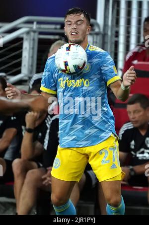 WASHINGTON, DC, Etats-Unis - 20 AOÛT 2022 : le défenseur de l'Union de Philadelphie Kai Wagner (27) contrôle le ballon lors d'un match MLS entre le D.C United et l'Union de Philadelphie sur 20 août 2022, à Audi Field, à Washington, DC. (Photo de Tony Quinn-Alay Live News) Banque D'Images