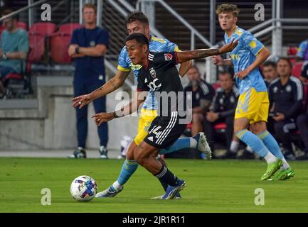 WASHINGTON, DC, États-Unis - 20 AOÛT 2022 : Andy Najar, milieu de terrain de D.C. (14), fait pression pendant un match MLS entre D.C United et l'Union de Philadelphie sur 20 août 2022, à Audi Field, à Washington, DC. (Photo de Tony Quinn-Alay Live News) Banque D'Images