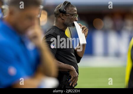 20 août 2022 : Aaron Glenn, coordinateur défensif des Lions de Détroit, lors de la rencontre de la NFL entre les Lions de Détroit et les Colts d'Indianapolis au stade Lucas Oil d'Indianapolis, Indiana. Detroit défait Indianapolis 27-26. John Mersiits/CSM. Banque D'Images