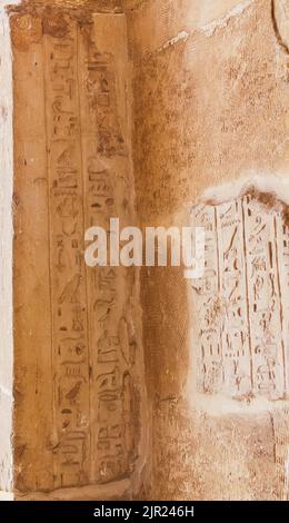 Egypte, Saqqara, tombe de Horemheb, salle de statue, hymne pour dieu Osiris. Banque D'Images