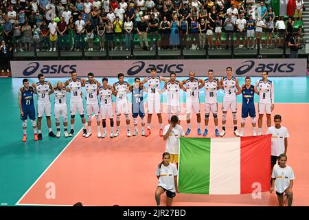 Cuneo, Cuneo, Italie, 20 août 2022, Team Italie lors du tournoi de test DHL - Italie contre Japon - Volleyball intenationals Banque D'Images