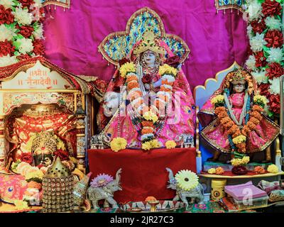 Naina Devi Amba Maa Dashama au Temple Ranchodrai Ghatkoper Mumbai Maharashtra Inde. Banque D'Images