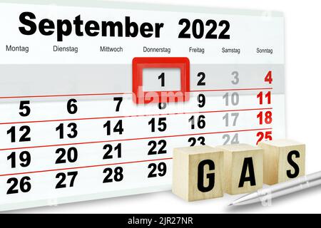 Calendrier allemand 2022 1 septembre et gaz symbolique sur cubes de bois Banque D'Images
