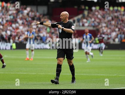 Stade de Londres, Londres, Royaume-Uni. 21st août 2022. Premier League football West Ham versus Brighton et Hove Albion: Arbitre Anthony Taylor crédit: Action plus Sports/Alay Live News Banque D'Images