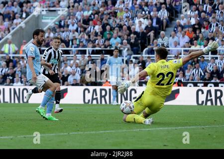 Newcastle, Royaume-Uni, 21/08/2022, BERNARDO SILVA LE REND 3-3, NEWCASTLE UNITED FC V MANCHESTER CITY FC, 2022Credit: Allstar Picture Library/ Alay Live News Banque D'Images