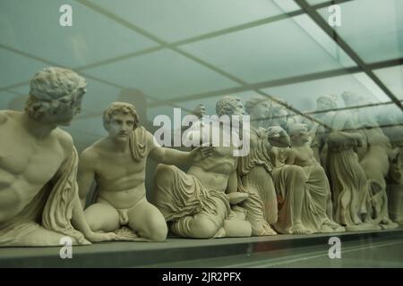 Détail de la reconstruction du fronton ouest du Parthénon au Musée de l'Acropole d'Athènes Banque D'Images