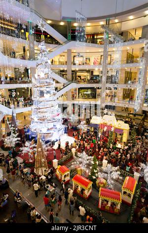 Kuala Lumpur, Malaisie - 29 novembre 2015: Intérieur du Pavillon Kuala Lumpur un centre commercial de luxe situé dans la zone commerçante Bukit Bintang de Kua Banque D'Images