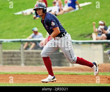 Genève, Illinois, États-Unis. 21st août 2022. Août 21 2022 Genève, Illinois, États-Unis: Cleburne, Texas Railroaders KACY CLEMENS de Houston, Texas pendant un match contre les Cougars du comté de Kane au Northwestern Medicine Field. Clemens est le fils de Roger Clemens, sept fois lauréat du prix Cy Young. Cougars gagné, 3:1. (Image de crédit : © H. Rick Bamman/ZUMA Press Wire) Banque D'Images