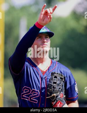 Genève, Illinois, États-Unis. 21st août 2022. Août 21 2022 Genève, Illinois, États-Unis: Cleburne, Texas Railroaders KACY CLEMENS de Houston, Texas pendant un match contre les Cougars du comté de Kane au Northwestern Medicine Field. Clemens est le fils de Roger Clemens, sept fois lauréat du prix Cy Young. Cougars gagné, 3:1. (Image de crédit : © H. Rick Bamman/ZUMA Press Wire) Banque D'Images