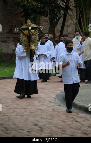 Procession religieuse, fort Santiago, Manille, Luzon, Philippines. Banque D'Images