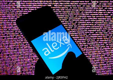 Inde. 22nd août 2022. Sur cette photo, un logo Alexa apparaît sur un smartphone android. (Image de crédit : © Avishek Das/SOPA Images via ZUMA Press Wire) Banque D'Images