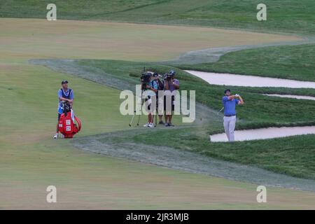 Wilmington, DE, États-Unis. 21st août 2022. Le golfeur ADAM SCOTT joue un tir pendant le championnat BMW dimanche 21 août 2022, au Wilmington Country Club à Wilmington, Delaware. (Image de crédit : © Saquan Stimpson/ZUMA Press Wire) Banque D'Images