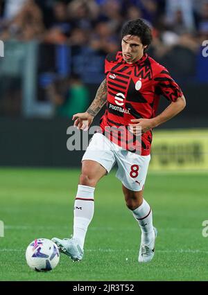 Bergame , Italia - 21/08/2022, Foto Spada/Lapresse 21 Agosto 2022 - Bergame , Italia - sport, calcio - Atalanta vs Milan - Campionato italiano di calcio Serie A TIM 2022/2023 - Stadio Gewiss . Nella foto: Sandro Tonali (A.C. Milan); 21 août 2022 Bergame , Italie - sport, calcio - Atalanta vs Milan - Championnat italien de football série A 2022/2023 - Stade Gewiss . Dans la photo: Sandro Tonali (A.C. Milan); Banque D'Images