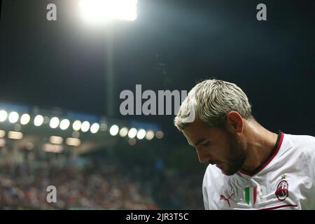 Bergame , Italia - 21/08/2022, Foto Spada/Lapresse 21 Agosto 2022 - Bergame , Italia - sport, calcio - Atalanta vs Milan - Campionato italiano di calcio Serie A TIM 2022/2023 - Stadio Gewiss . Nella foto: Theo Hernandez (A.C. Milan); 21 août 2022 Bergame , Italie - sport, calcio - Atalanta vs Milan - Championnat italien de football série A 2022/2023 - Stade Gewiss . Dans la photo: Theo Hernandez (A.C. Milan); Banque D'Images