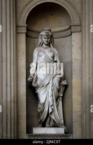 France. Paris (75) (quartier 1th) le musée du Louvre. Le musée du Louvre. La statue de Cléopâtre (par François Fanniere et Ferdinand Faivre), dans la Co Banque D'Images