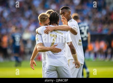 Torjubel: Joshua Kimmich (Muenchen), Serge Gnabry (Muenchen), Ryan Gravenberch (Muenchen) VfL Bochum - FC München Bayern 21.08.2022, Fussball; saison Banque D'Images