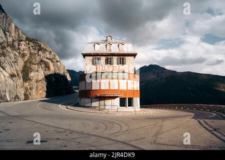 Coucher de soleil à l'hôtel Belvédère sur le col de Furka Banque D'Images