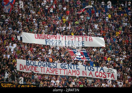 Bologne, Italie. 21st août 2022. Les fans du FC de Bologne tiennent le signe pour 'Pavie' pendant le FC de Bologne contre Hellas Vérone, italie football série A match à Bologne, Italie, 21 août 2022 crédit: Agence de photo indépendante/Alamy Live News Banque D'Images