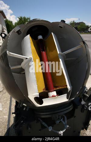 Le fonctionnement interne d'une mine de mer turque produite pour être utilisée pendant la première Guerre mondiale, exposée au Musée naval de Canakkale à Canakkale, en Turquie. Banque D'Images