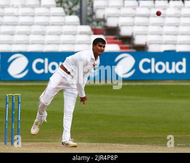 CHELMSFORD ANGLETERRE - AOÛT 21 :Sadisha Rajapaksa du Sri Lanka pendant LV=Insurance Test Match (1st jour de 4) match entre l'Angleterre de moins de 19 ans contre Banque D'Images