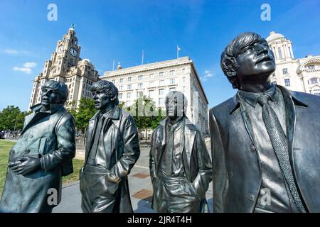 Statue d'Edward Andrews Beatles à Pier Head à Liverpool Banque D'Images