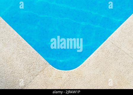 De près de l'angle d'une piscine Banque D'Images