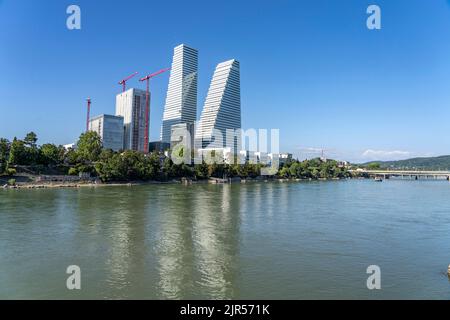 Roche-Turm oder Roche Tower und der Rhein à Bâle, Schweiz, Europa | la Tour Roche et le Rhin à Bâle, Suisse, Europe Banque D'Images