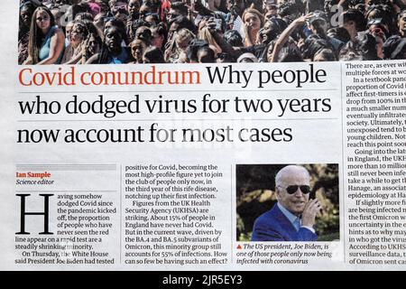 Covid conundrum « Pourquoi les gens qui ont couvert le virus pendant deux ans représentent maintenant la plupart des cas » le journal Guardian a coupé le titre du 22 juillet 2022 Londres Royaume-Uni Banque D'Images