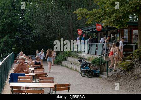 Fischerhütte am Schlachtensee, Badesee, Sommer à Berlin, See, Bezirk Steglitz-Zehlendorf, Grunewald, Berlin, Allemagne, Europa Banque D'Images