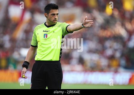 Rome, Italie. 22nd août 2022. Luca Massimi arbitre gestes pendant le championnat italien Serie Un match de football entre AS Roma et US Cremonese sur 22 août 2022 au Stadio Olimpico à Rome, Italie - photo Federico Proietti/DPPI crédit: DPPI Media/Alamy Live News Banque D'Images