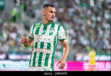 Budapest, Hongrie – 13 juillet 2022. Adnan Kovacevic, défenseur de Ferencvaros, lors du match de qualification de l'UEFA Champions League, Ferencvaros vs Tobol. Banque D'Images