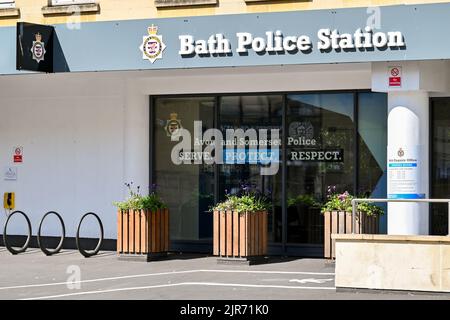 Bath, Somerset, ERngland - juillet 2022 : vue extérieure avant de l'entrée du poste de police de Bath dans le centre-ville Banque D'Images