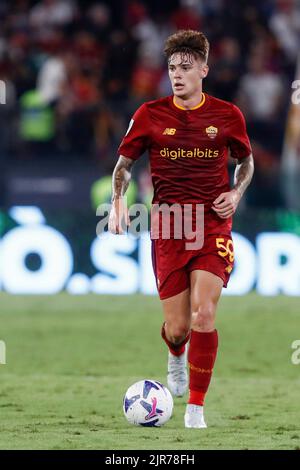 Rome, Italie. 22nd août 2022. Nicola Zalewski, d'AS Roma, en action pendant la série italienne Un match de football entre Roma et Cremonese au stade olympique de Rome. Roma défait le crémonais de 1 à 0. Crédit: Riccardo de Luca - mise à jour des images/Alamy Live News Banque D'Images