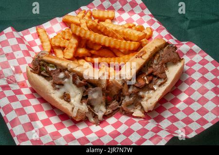 Délicieuse cuisine américaine connue sous le nom de Philly Cheesesteak Banque D'Images