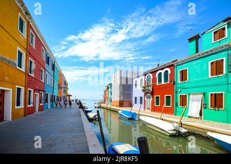 Maisons colorées de l'île de Burano. Destination de voyage célèbre, Venise, Italie Banque D'Images