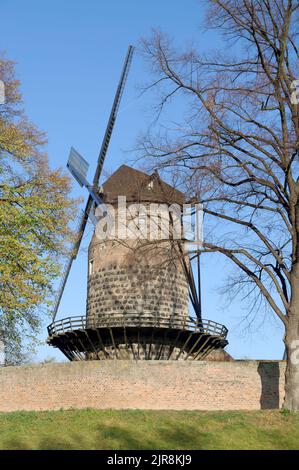 Moulin dans le mur de ville de Zons près de Neuss et Dormagen au Rhin, Allemagne Banque D'Images