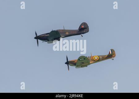 Spitfire et ouragan en vol Banque D'Images
