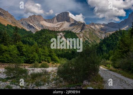 Belle vue des montagnes à lus la croix haute, dans la drôme dans les alpes françaises, vacances aventure . Banque D'Images