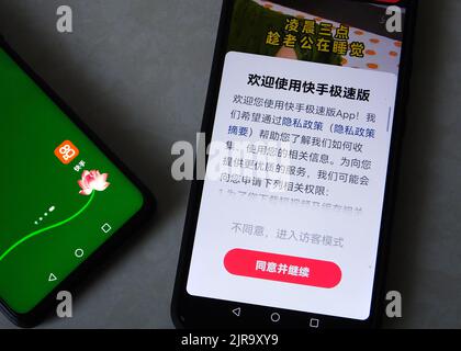 YICHANG, CHINE - 23 AOÛT 2022 - l'APPLICATION Kuaishou est installée sur un téléphone mobile à Yichang, province de Hubei, Chine, 23 août 2022. Kuaishou technologie re Banque D'Images