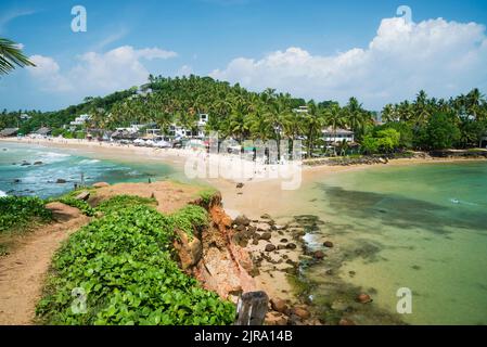 Mirissa plage est situé dans une petite baie dans la partie sud du Sri Lanka dans le district de Matara. Banque D'Images