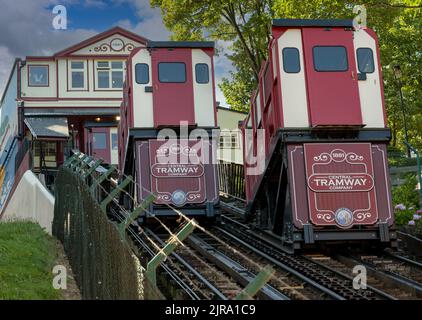 Tramway central - tramway victorien jusqu'à la ville, South Bay, Scarborough, Yorkshire, Angleterre, ROYAUME-UNI Banque D'Images