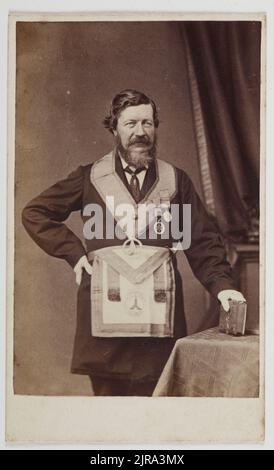 Homme en tenue de masonique, 1866-1868, Dunedin, par Walter Burton. Banque D'Images