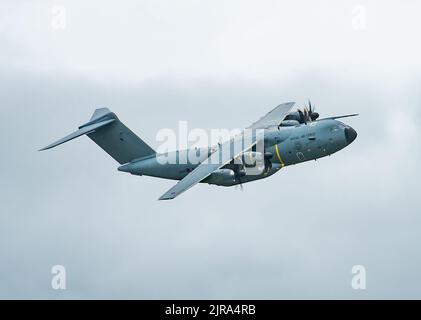 Avion de transport militaire Royal Air Force Airbus A400, Cumbria, Royaume-Uni Banque D'Images
