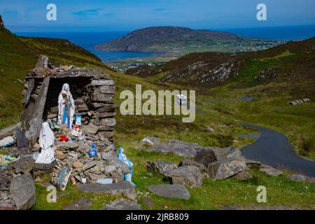 Écart de Mamore de Mamore puits et Grotto regardant vers l'île de Doagh, Inishowen, Comté de Donegal, Wild Atlantic Way, Irlande Banque D'Images