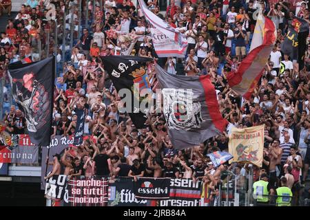 Fans cremonese pendant la série Un match de football entre AS Roma et Cremonese. Comme Roma a gagné 1-0 Banque D'Images