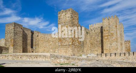 Panorama des tours de l'Alcazaba de Trujillo, Espagne Banque D'Images